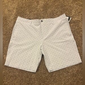 Under Armour Men's Gray Dotted Shorts